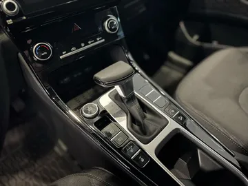 Купить Solaris HC Белый 1.6 AT (123 л.с.) от 2750574 ₽. в Краснодаре