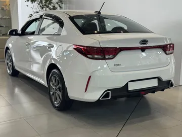 Купить Solaris KRS Белый 1.6 AT (123 л.с.) от 2425000 ₽. в Краснодаре