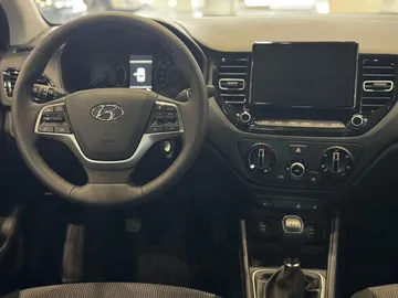 Купить Solaris KRS Чёрный 1.6 AT (123 л.с.) от 2450000 ₽. в Краснодаре