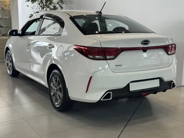 Купить Solaris KRS Белый 1.6 AT (123 л.с.) от 2525000 ₽. в Краснодаре